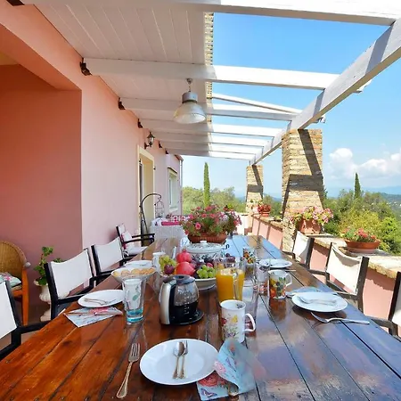 Dom wakacyjny Kardami -country House *